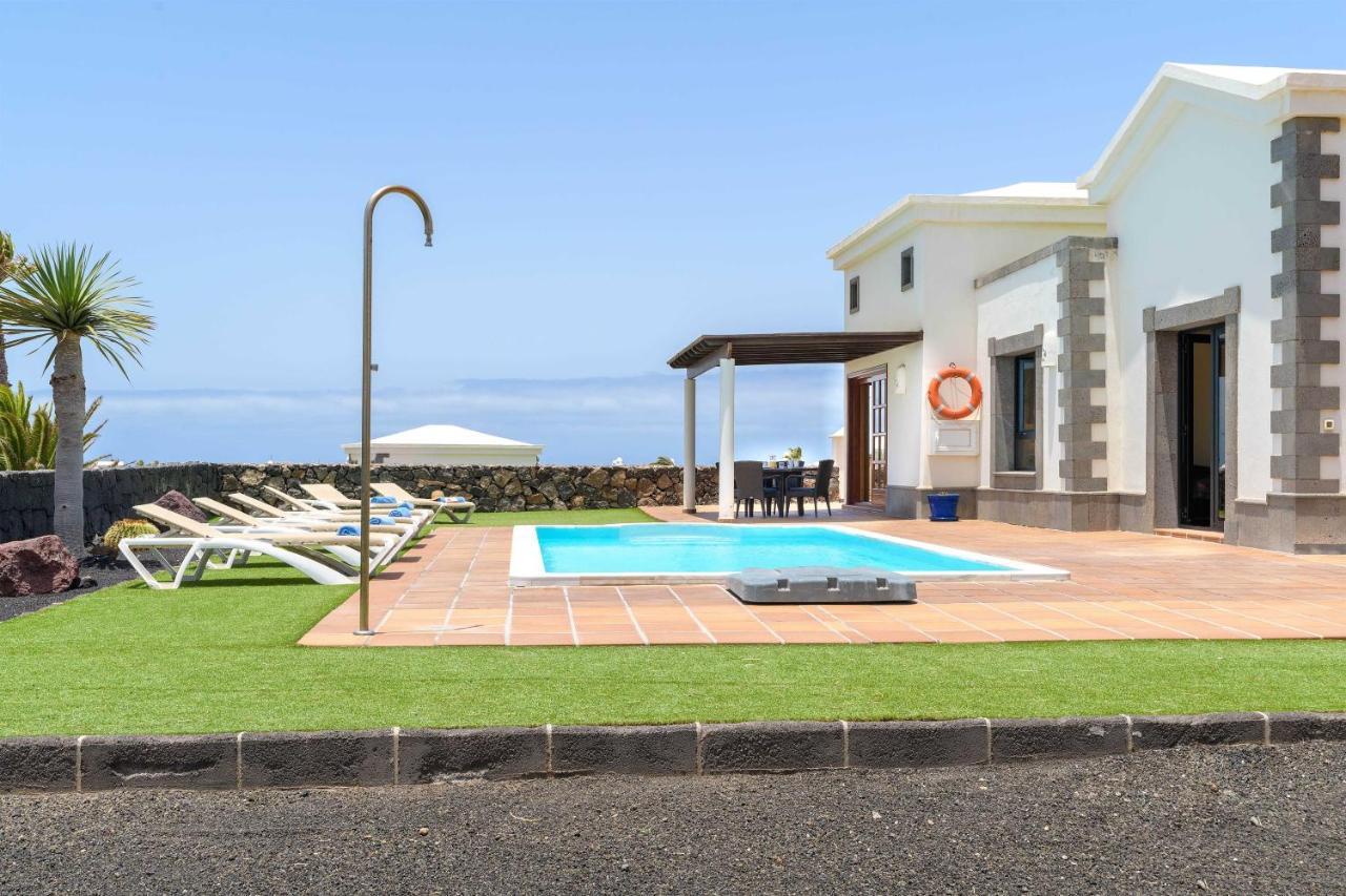Villa Los Dragos Playa Blanca  Exteriér fotografie
